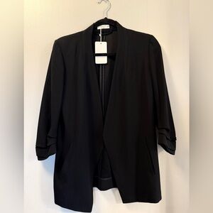 Aritzia Babaton Power Hip Blazer Open
Front Ruched 3/4 Sleeve Jacket Crepe Black
